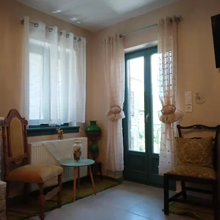 Garavelas το σπιτι στην καστανιανη μαστοροχωρια κονιτσα